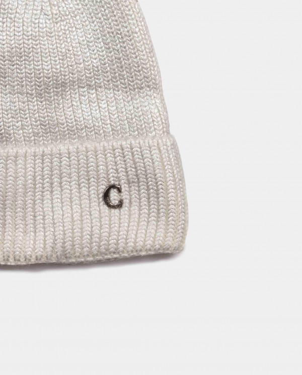 Tricot Silver Point Hall