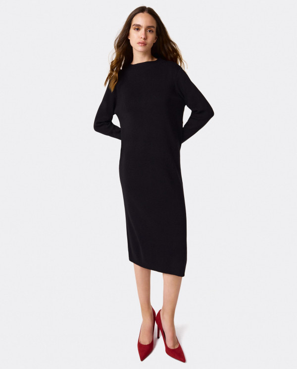 STRAIGHT M/C BLACK KNIT DRESS