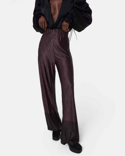 BURGUNDY ZEBRA KNIT WIDE PANTS 2
