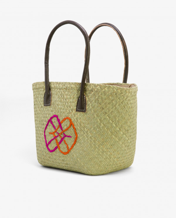 MEDIUM BEIG WICKER CARRYCOTT