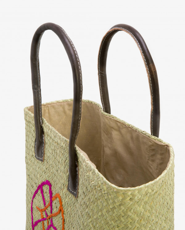 MEDIUM BEIG WICKER CARRYCOTT
