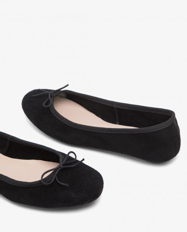 BLACK SUEDE DANCER